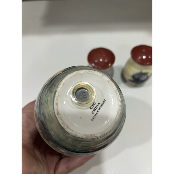 Susan Winget Salt, Pepper and Cheese Shaker In Mushroom Shape - Picture 5 of 7